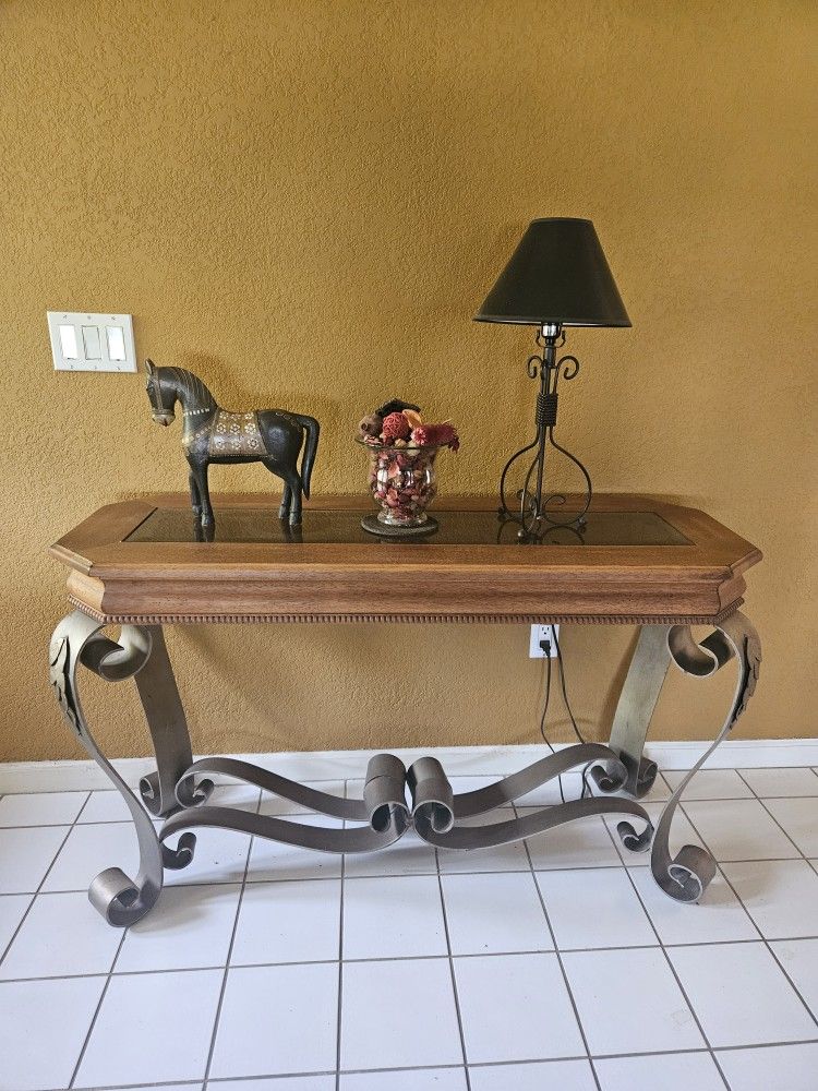 Elegant Mahogany Console Table -Like New!