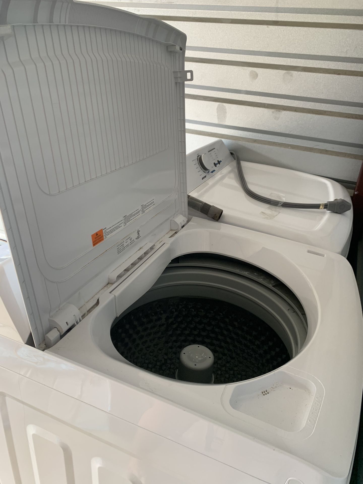 Insignia washer & Dryer Combo