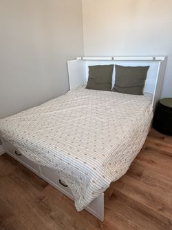 Queen size Murphy bed