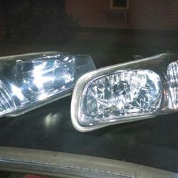 Headlights for a 2000 to 2003 Nissan maxima