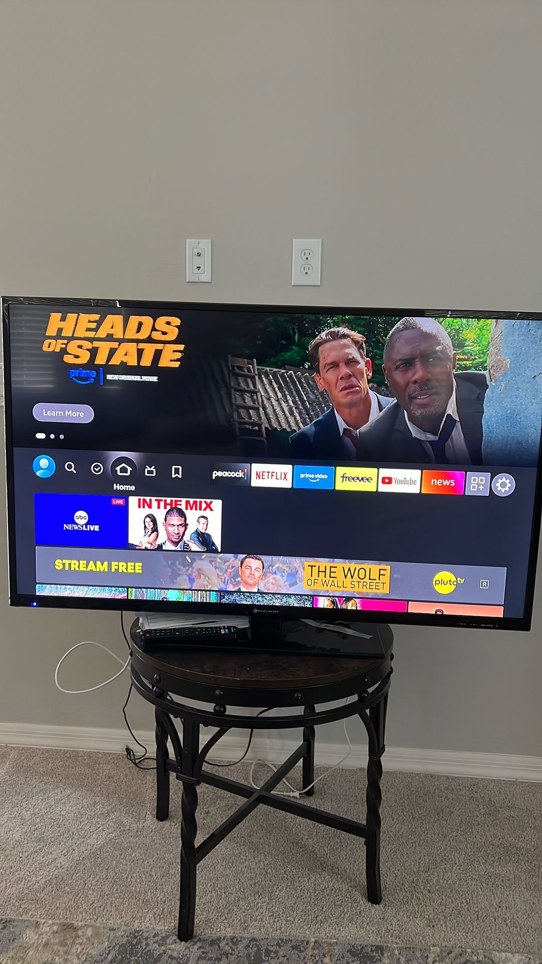 LCD TV Element 50”