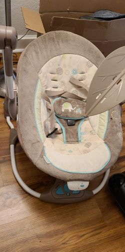 Elephant swing with music, timer, magnetic movement