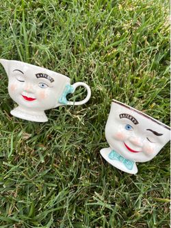 Vintage 1996 Cup Set