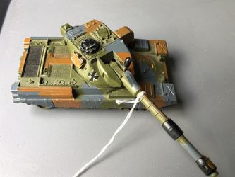 Dinky Chieftain tank