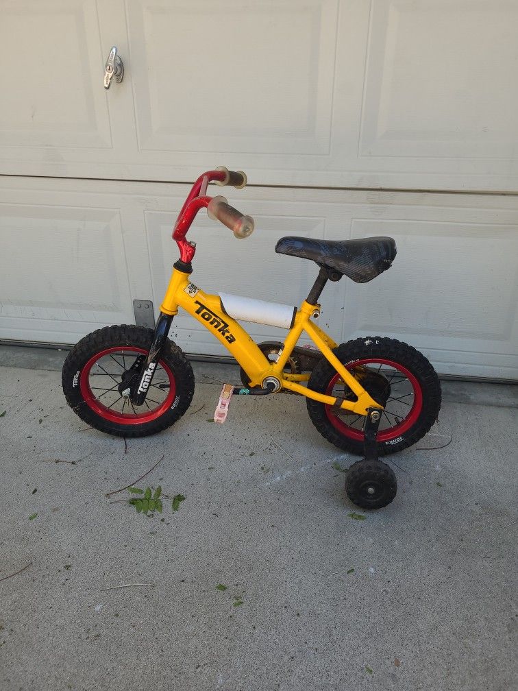 Tonka Toddler Bike With Training Wheels for Sale in Longmont CO OfferUp