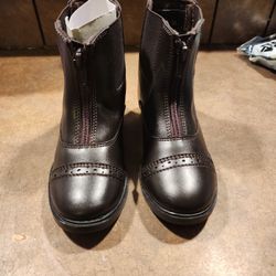 KIDS BOOTS