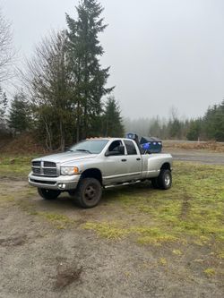 2004 dodge ram Cummins 5.9 common rail dually crew cab