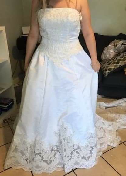 wedding dress Size 8