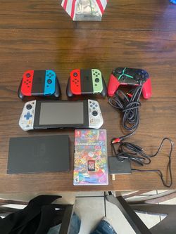 Nintendo Switch Mega Bundle - MarioKart 8 deluxe Multiplayer!