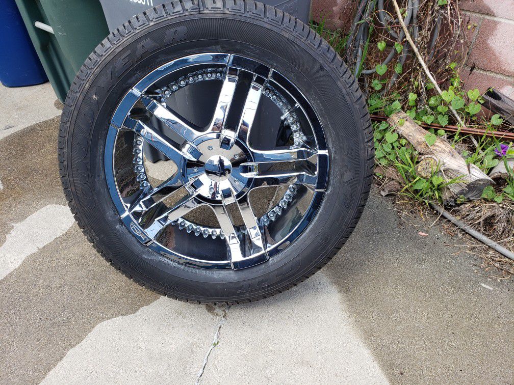 4 rims 20' with goodyear eagle 2 p285/50r20 tires