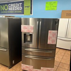 Samsung Refrigerator With Showcase Door