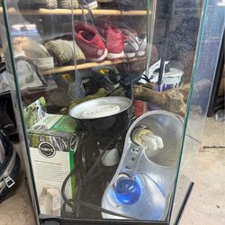 Medium reptile enclosure