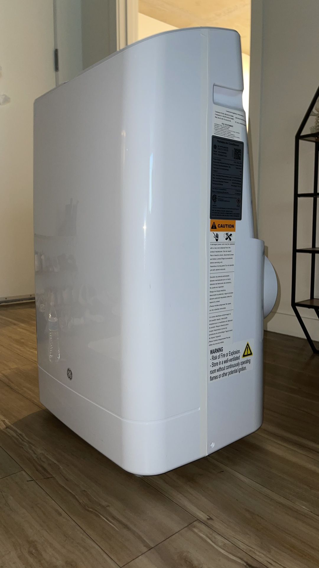 GE 450 Sq. Ft (10,400) BTU Smart Portable Air Conditoner