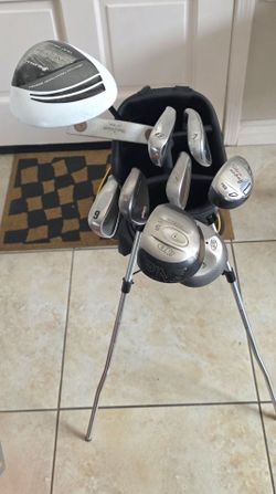 Golf Club Full Set Titleist Callaway Top-Flite iron set 5,6,7,8,9 and Wedge putter woods and driver right Handed 10 Piece total with Golf bag