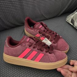 Women's Adidas Shoes 
