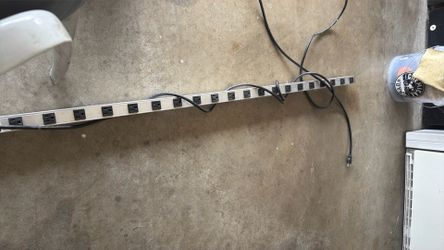 Outlet Heavy Duty Metal Socket Power Strip
