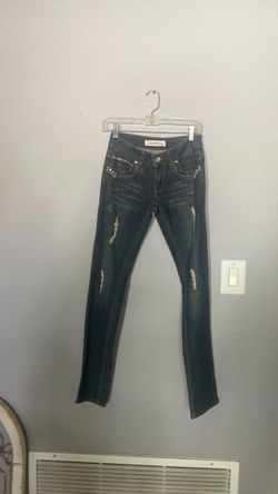 Liuce's Dark Wash Distressed Skinny Jeans