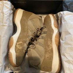 Womens Jordan Air Jordan 11 Retro Neutral Olive