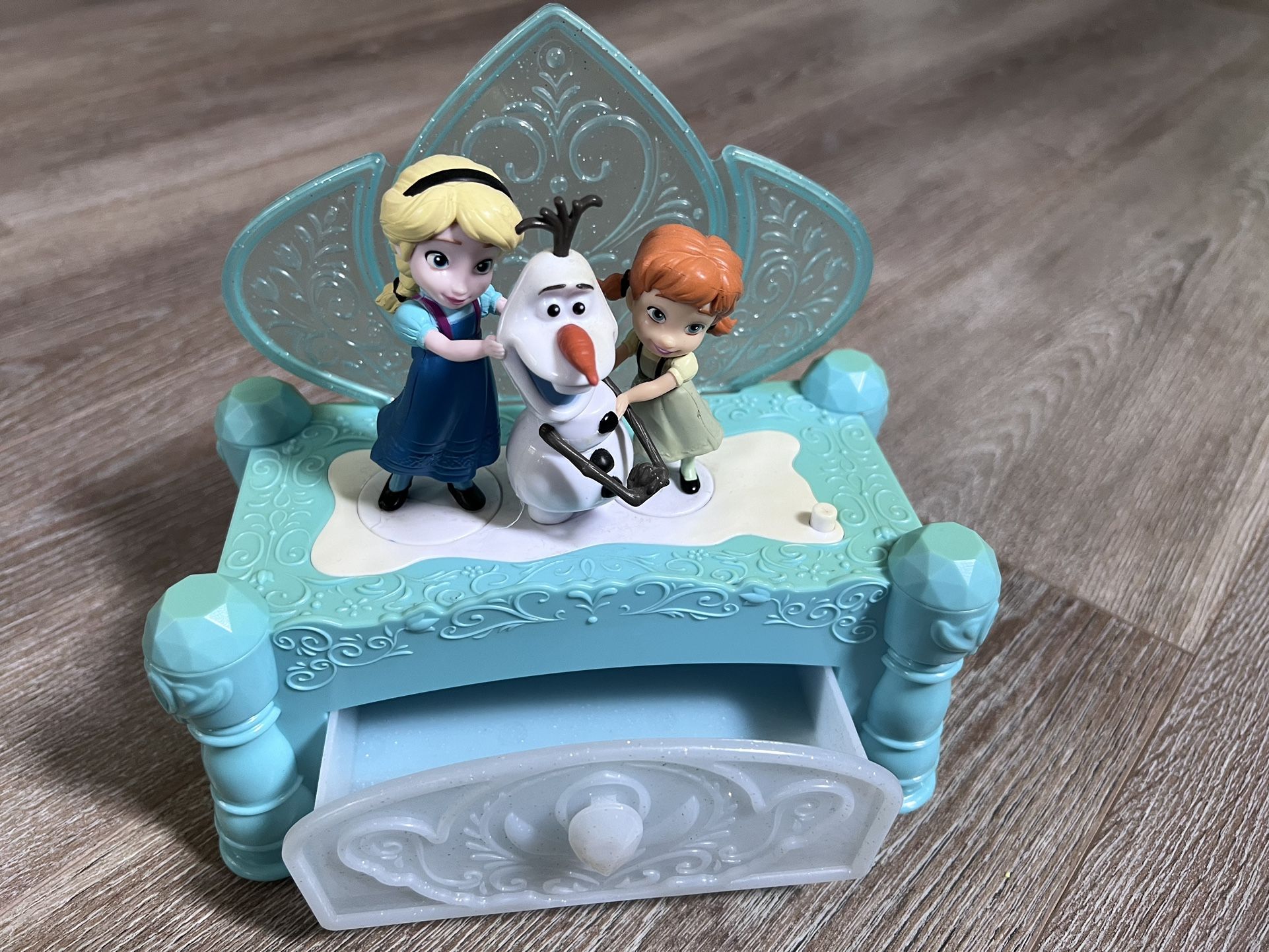 Disney Frozen Musical Jewelry Box - Do You Want to Build a Snowman?
