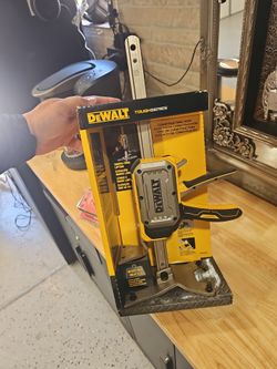 Dewalt construction jack