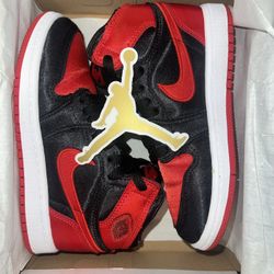 Toddler Nike Air Jordan 1 Retro High OG “Satin Bred” Size 12c
