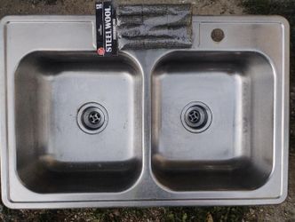 Dayton elite kitchen sink
