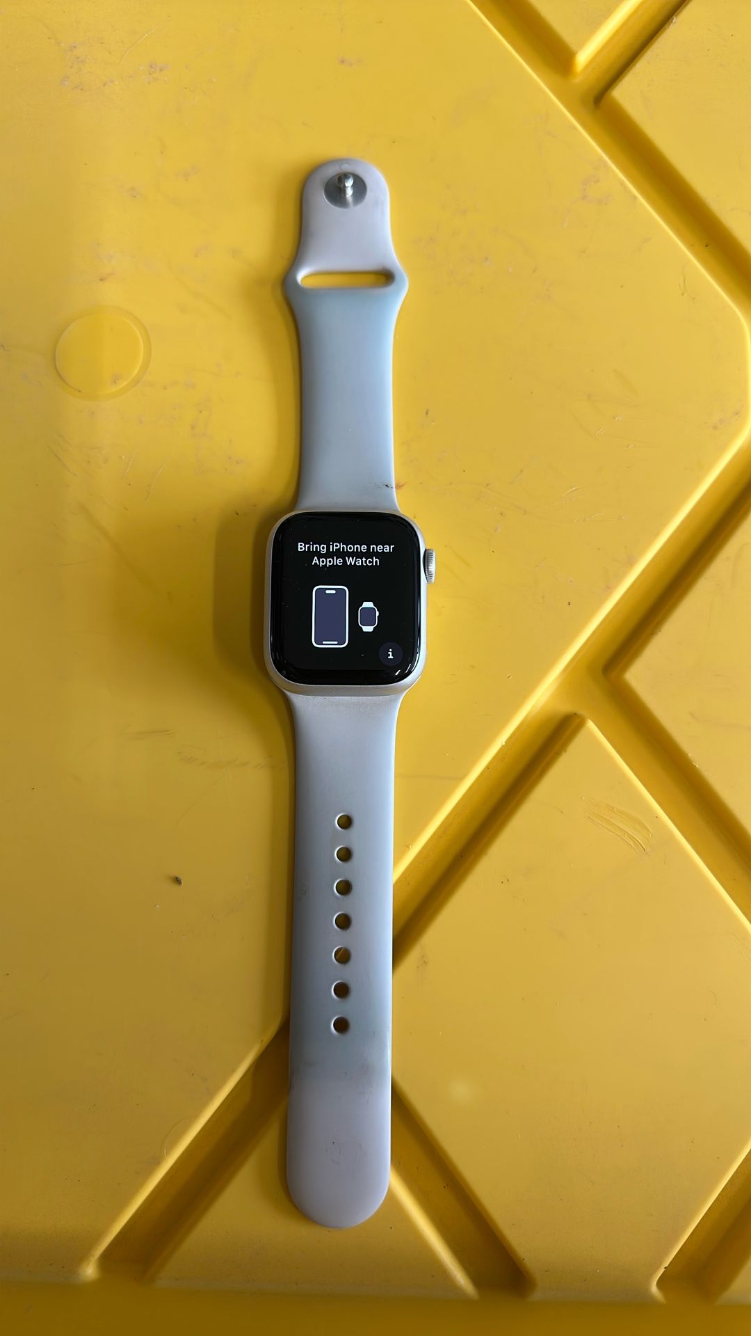 Apple Watch Series 7 – 41mm – Starlight
