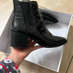 Steve Madden Boots 