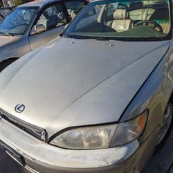 97' Lexus  ES300 (Parts)