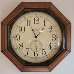 Vintage Verichron Octogonal Quartz Wall Clock 23 1/2" Diam