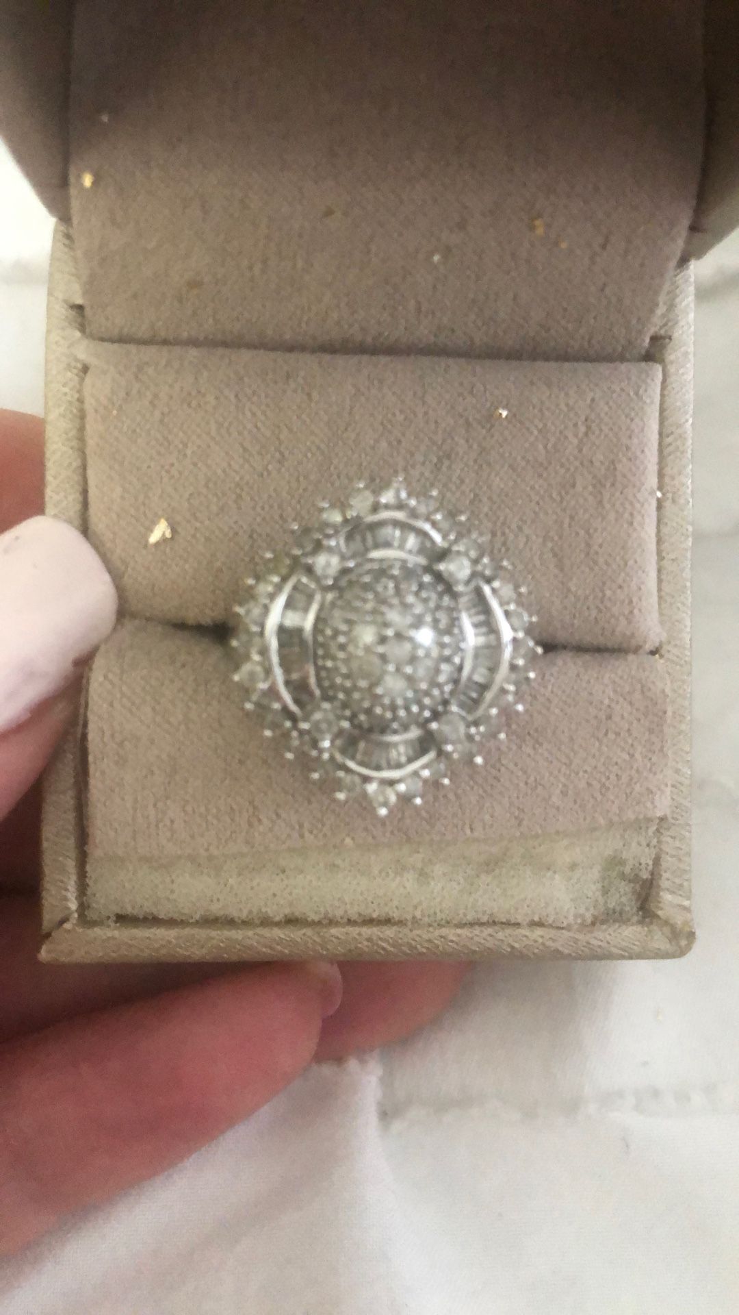 Gold And Diamond Ring 