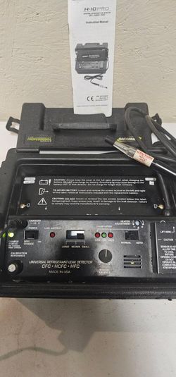 Refrigerant leak detector