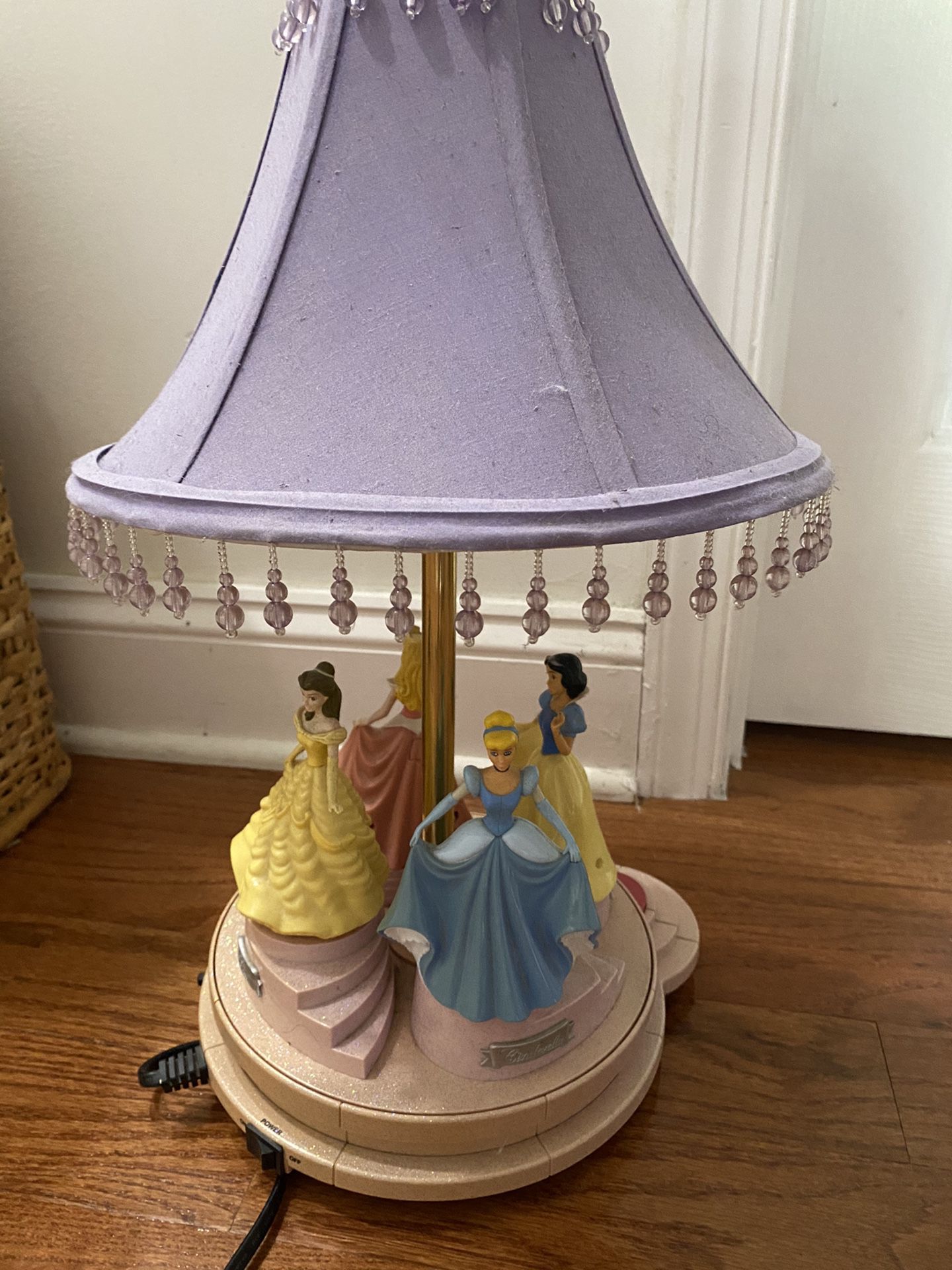 Disney princess lamp talking dancing , great condition . Rare edition