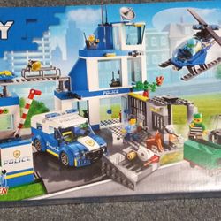 Lego City Police Station 