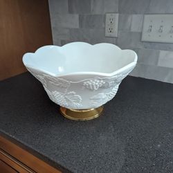 Colony Harvest Milk Glass Punch Bowl With 12 Cups