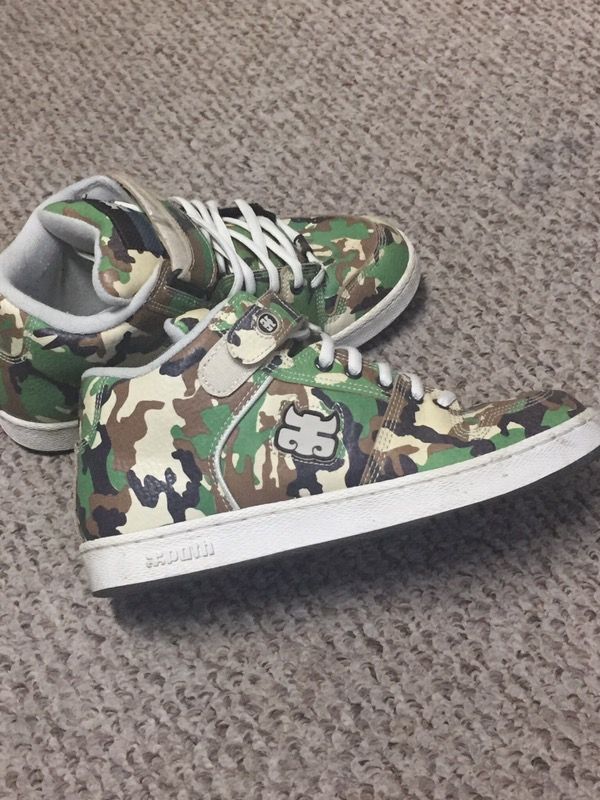 Ipath Grasshopper skateboard shoes. Size 10.5. Very RARE.