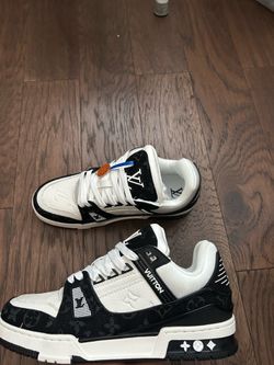 Black LV SNEAKERS