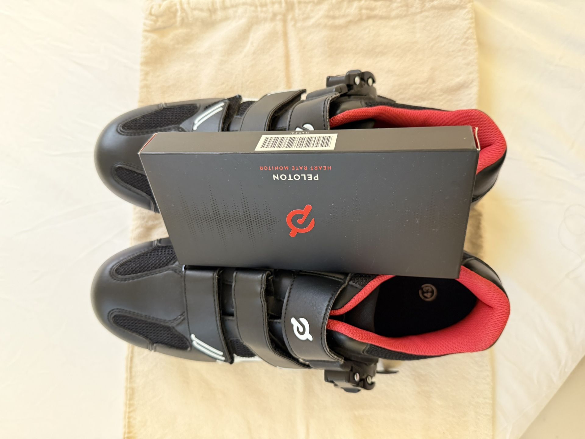 SELLING PRACTICAL NEW PELOTON CYCLING SHOES SIZE 10 MEN / 12 FEMALE