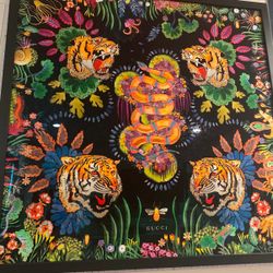 Gucci Framed Scarf