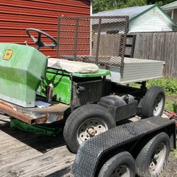 John Deere Gator 