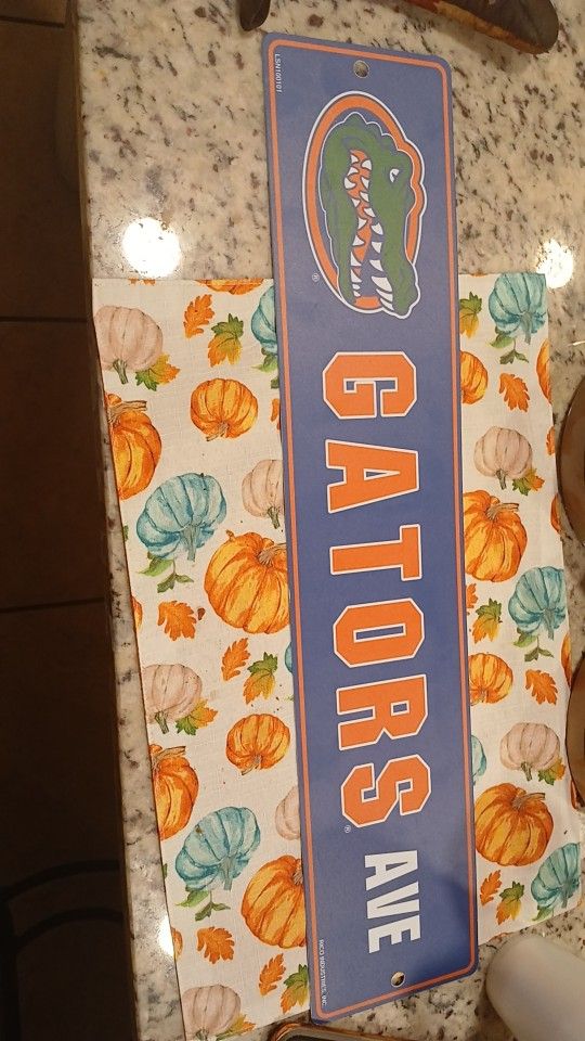 Florida Gators Ave Sign