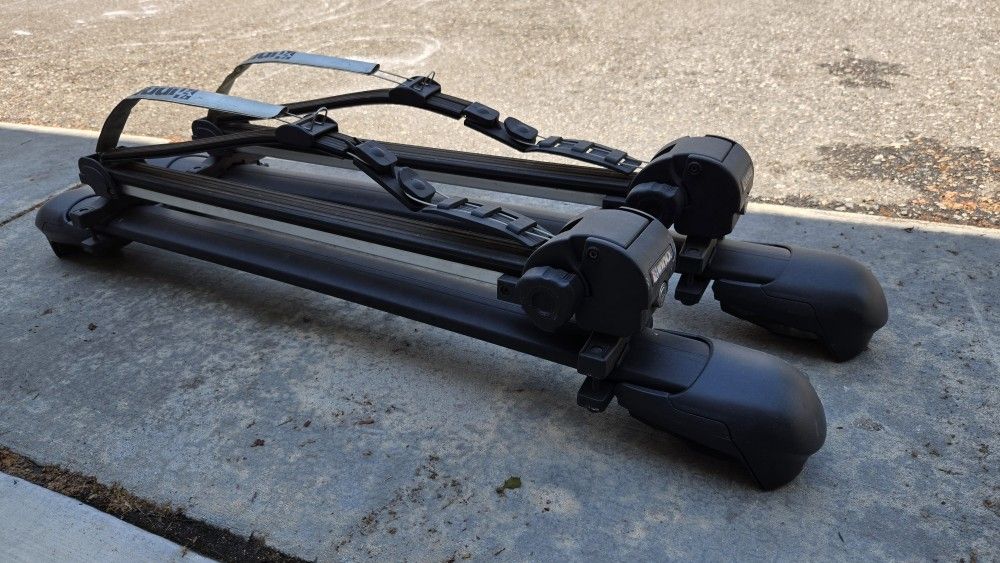 Innoracks Aero Base Rack + Surfboard Attachment