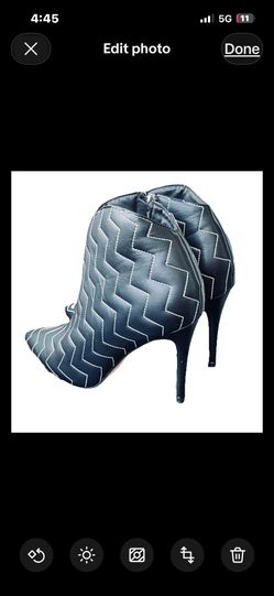 Madden pointed toe booties size 11 W