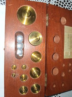 Brass Troy Weight Set in Wooden Case