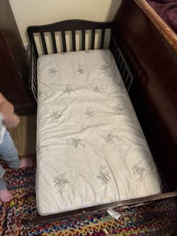 Toddler bed