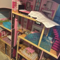 Doll House 