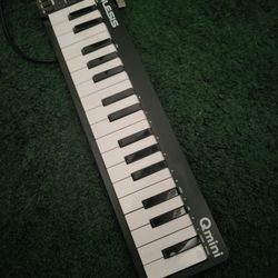 Alesis Q Mini 32 Key