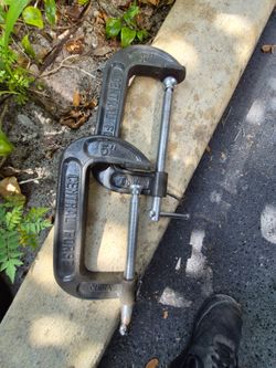 Pair of 5 inch clamps wood work mechanic handyman tool