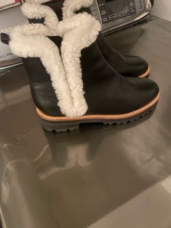 New Marc fisher boots size 8.5