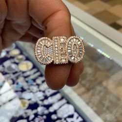 Ceo Ring Qith Vvs Moissanite 